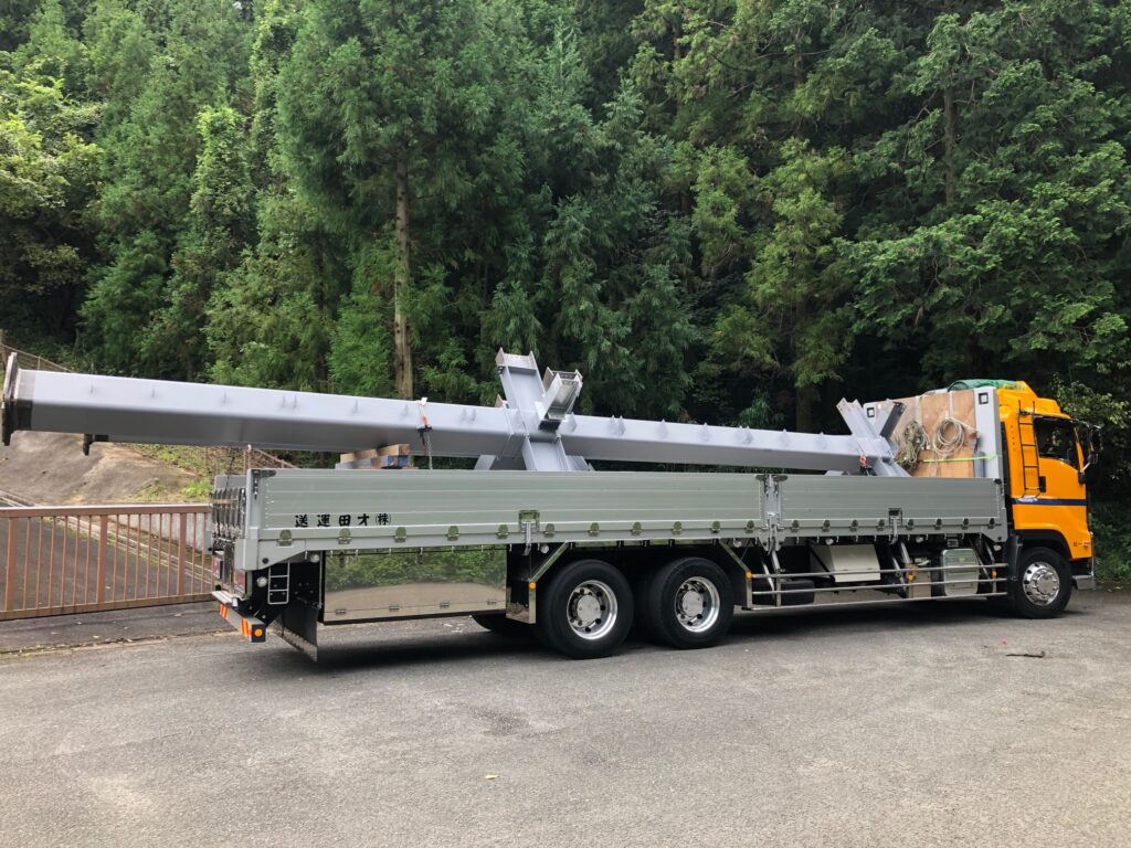 長尺物輸送の様子