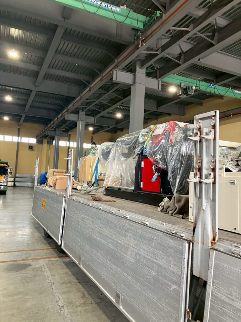 重量物の積載の様子