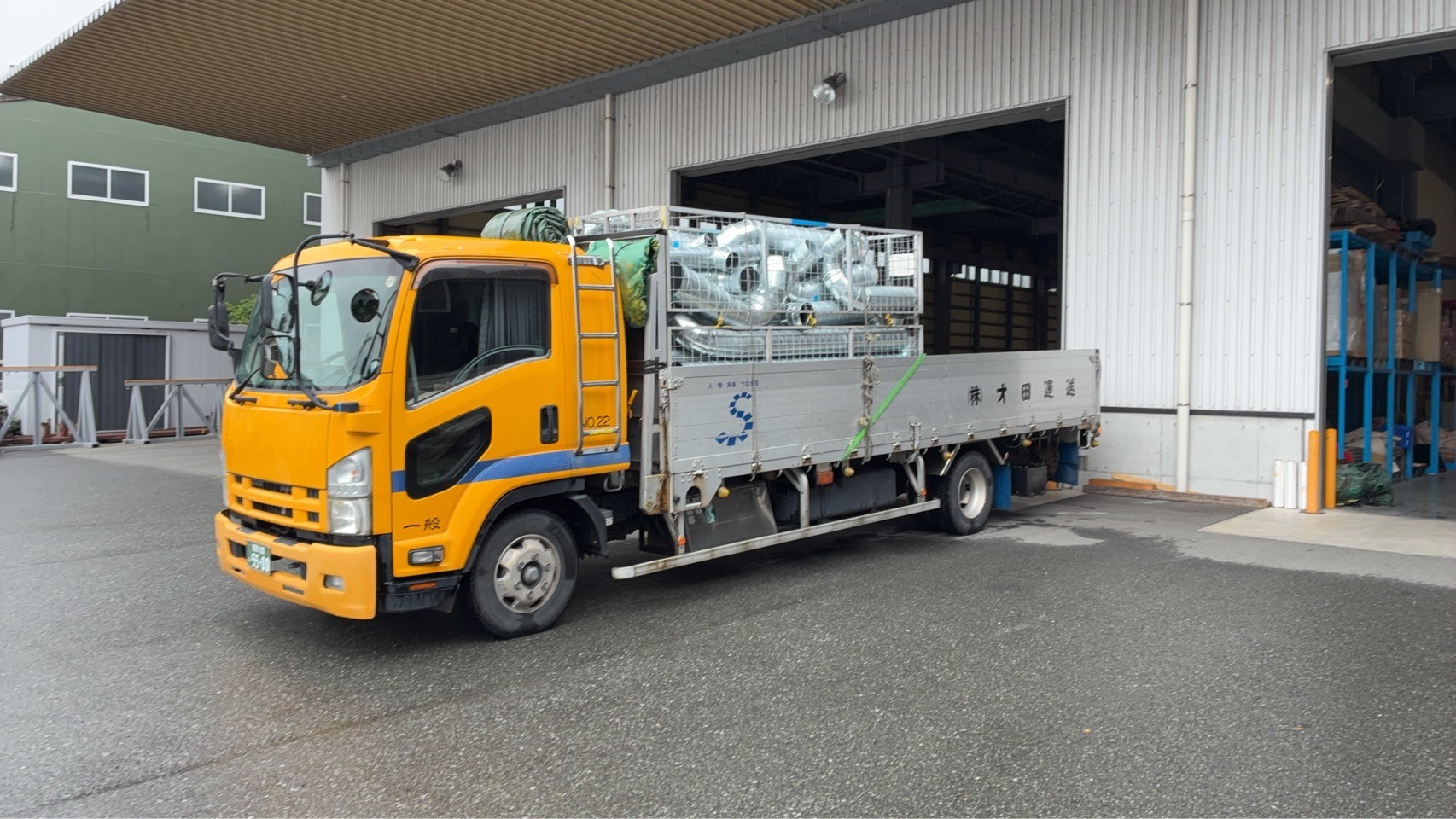 中型車のイメージ画像①